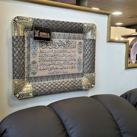 Pictures & Mirrors — Royal Furnishers